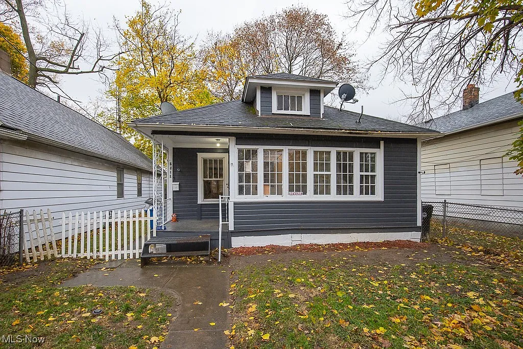 7909 Eve Ave photo 1