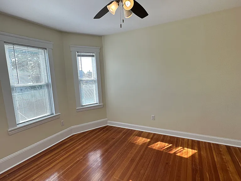 35 George St #3 — Photo 31