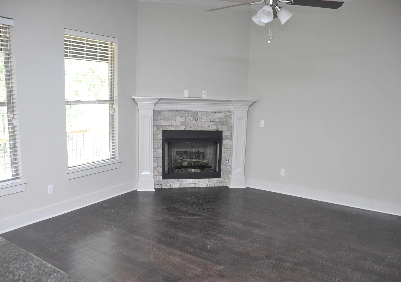 Charming 4 Bedroom / 2 Bathroom - Bentonville Home — Photo 4