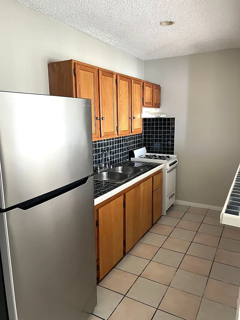 Studio, 1.0 bath, $1,495 — Photo 2