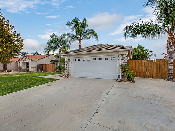 2nd image of 25597 Dorval Ct