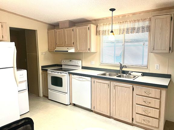 4th image of 3135A Sugar Mill Ln