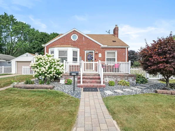 18861 Wood St, Melvindale, MI 48122