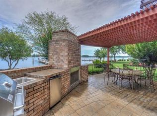 209 W Paces Rd, Mooresville, NC 28117