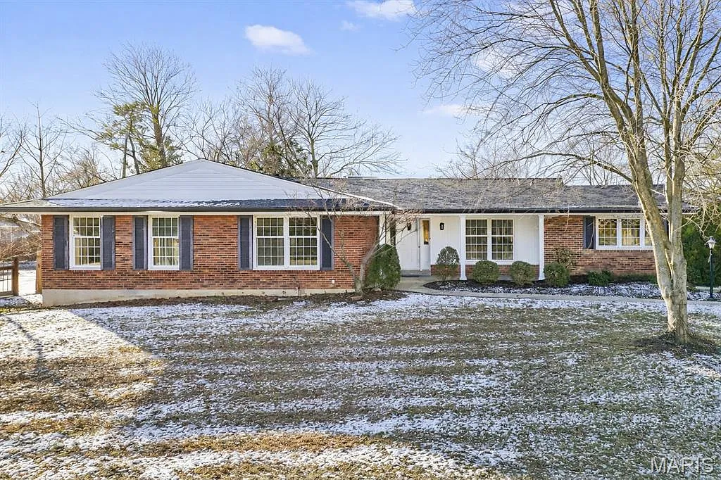 562 Gederson Ln photo 1