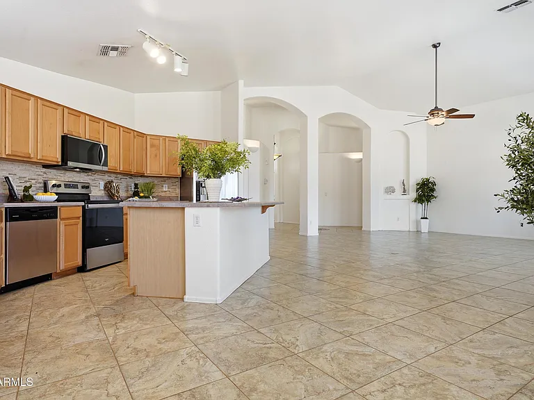4441 E Cottonwood Ln — Photo 11