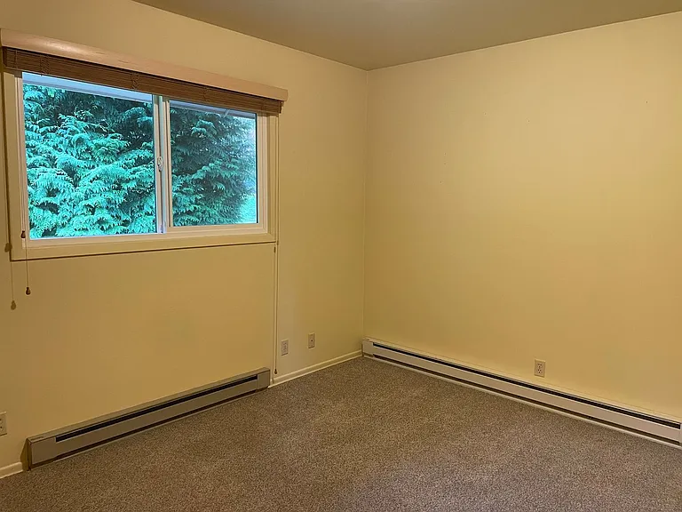 870 Greentree Dr — Photo 11