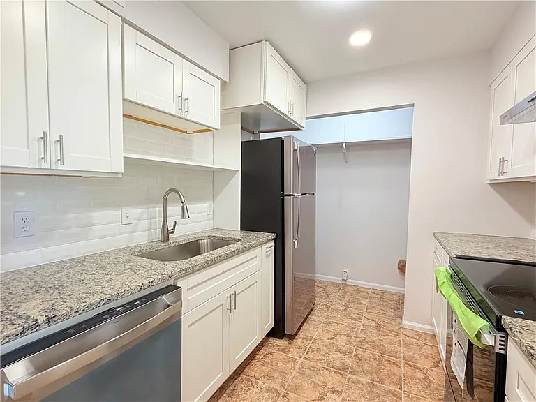 1166 Booth Rd SW #908 — Photo 9
