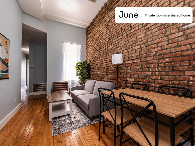886 Jefferson Ave #B — Photo 4