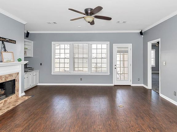 4th image of 8131 Greyfield Dr