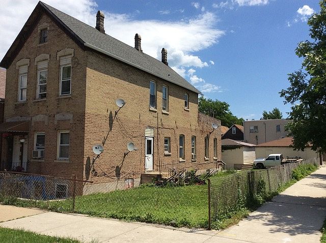 1st image of 3755 S Wood St