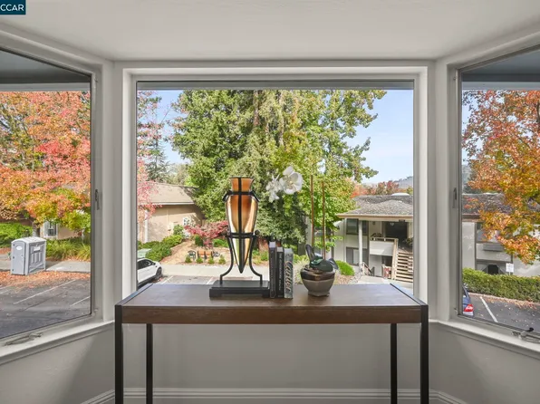 3465 Tice Creek Dr APT 4, Walnut Creek, CA 94595