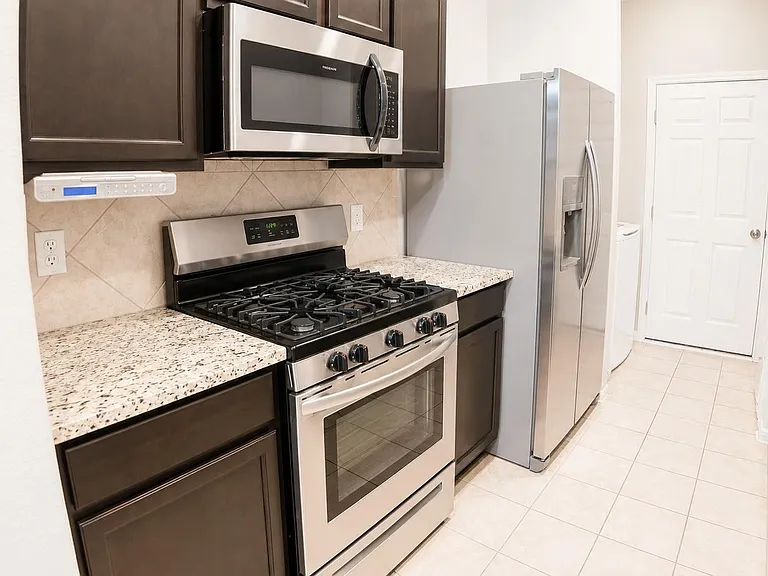 124 Camelot Place Ct — Photo 7