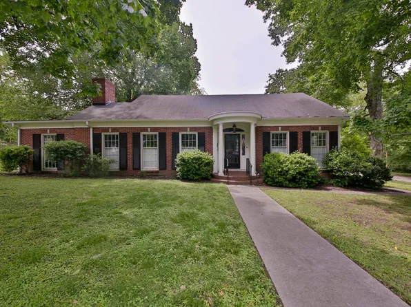 707 S College St, Covington, TN 38019