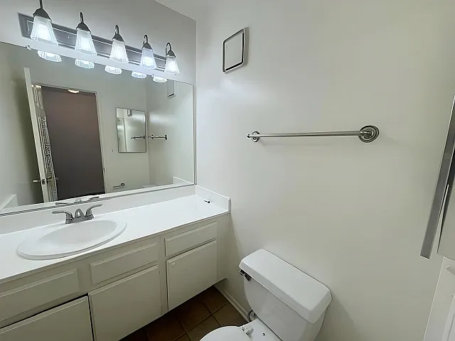 11840 Venice Blvd #103 — Photo 2
