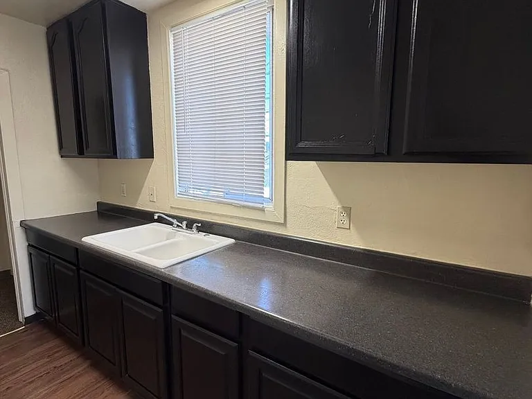 M07- 1710 Oregon — Photo 3