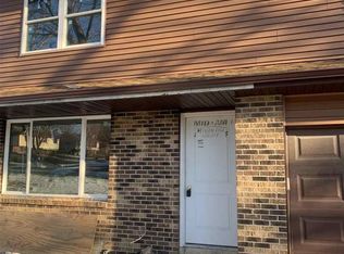 1900 N Ridge Dr, Coralville, IA 52241