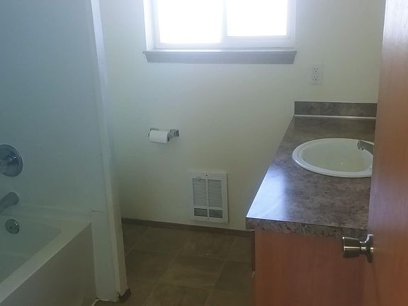 4th image of 17171 161st Pl SE #B