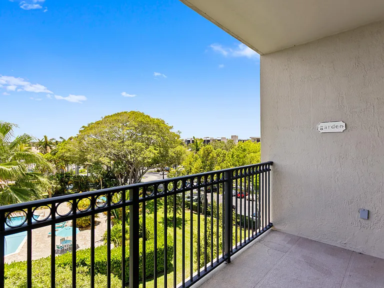 27 Royal Palm Way #503 — Photo 31