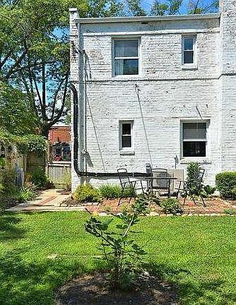 4th image of 849 S Ivy St