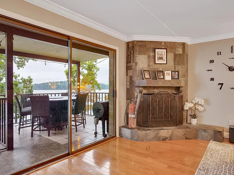 4328 Lakeshore Ln #202 — Photo 7