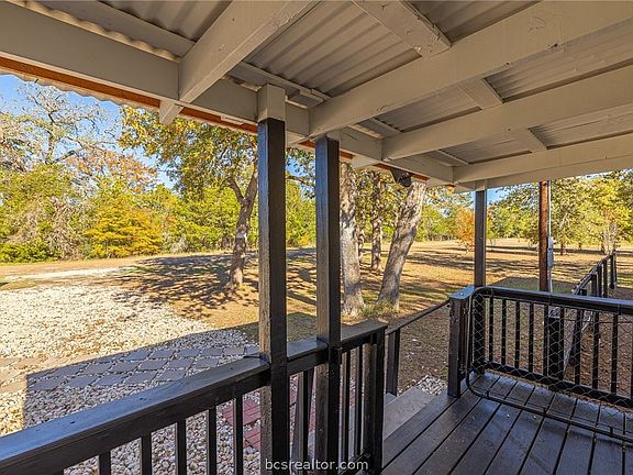 4th image of 206 Giebel Ln