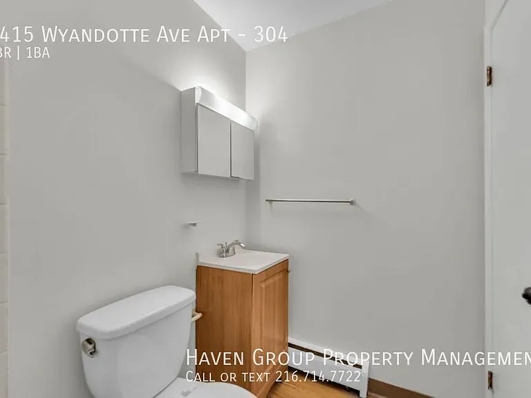 1415 Wyandotte Ave #304 — Photo 16