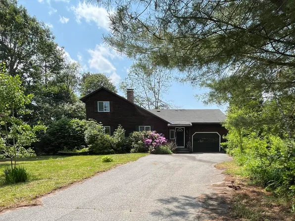 4 Lori Drive, Brunswick, ME 04011