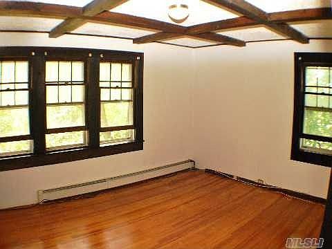 4th image of 2477 Park Ave