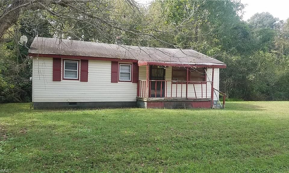 2nd image of 1209 Lakeview Heights Dr