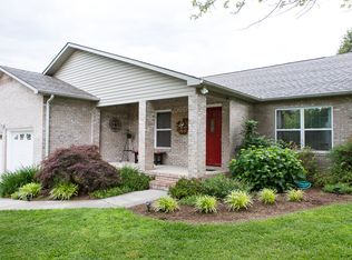 7105 Ambassador Pl, Knoxville, TN 37918