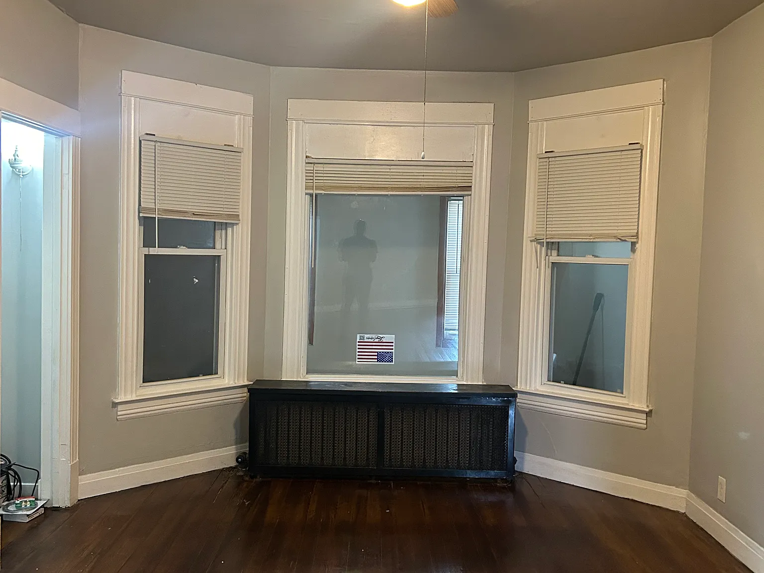 8132 S Exchange Ave — Photo 1