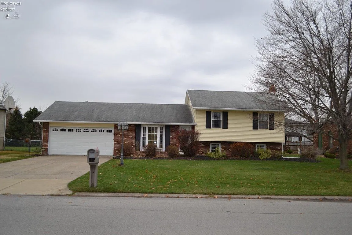 512 Birchwood Dr photo 1