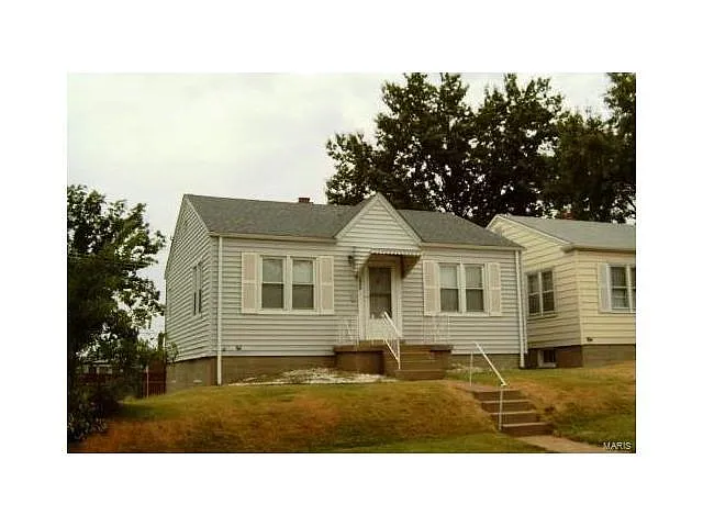 3409 Sublette Ave photo 1