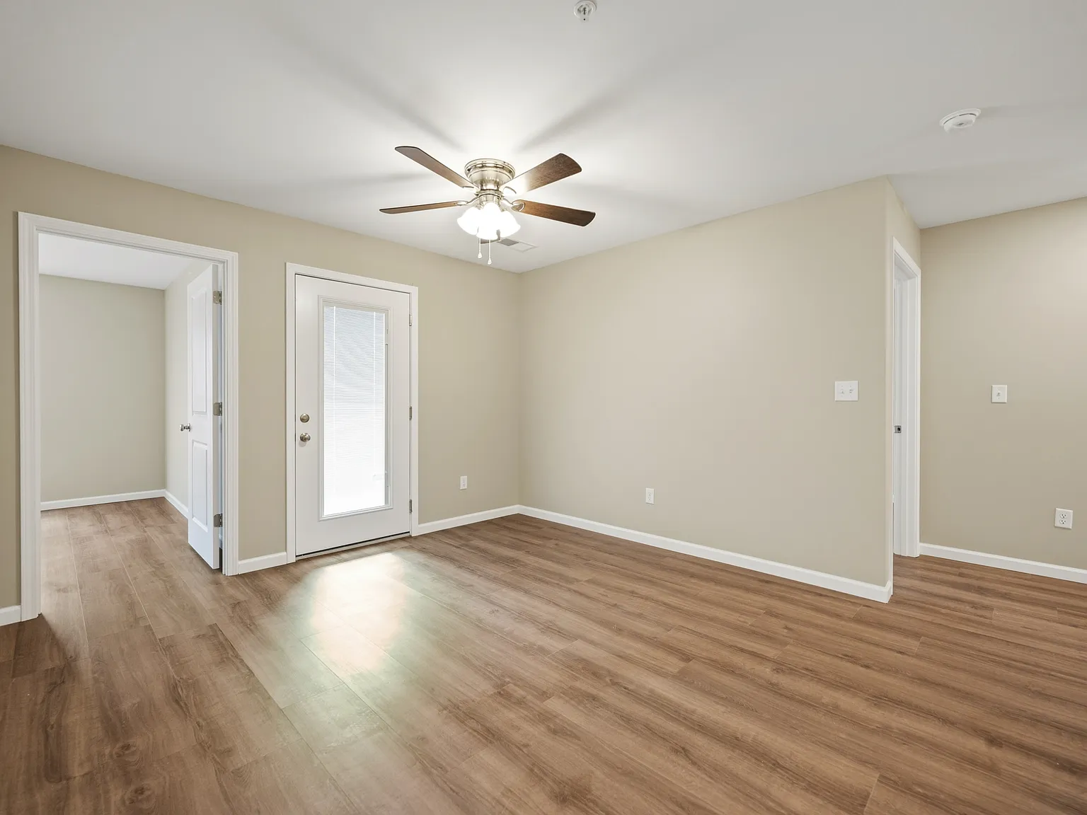 2319 Lantern Ridge Drive - 2 — Photo 3