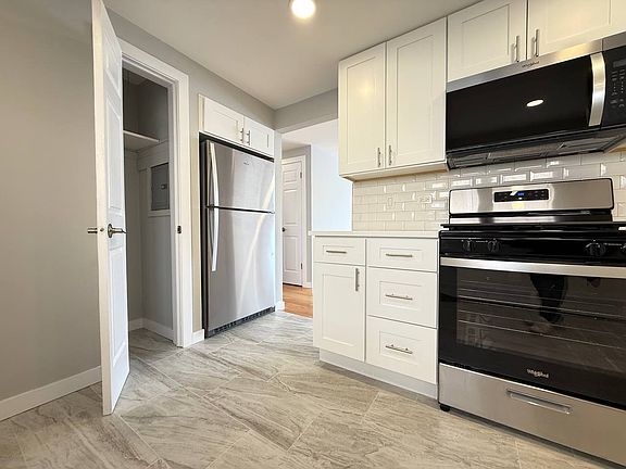 3rd image of 5200 N Potawatomie Ave #4
