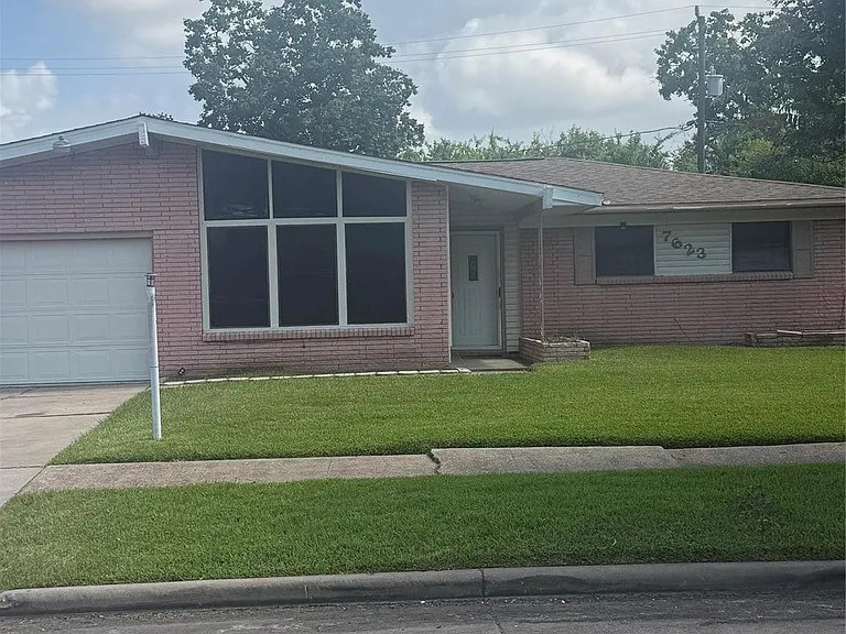7623 Wilmerdean St — Photo 2
