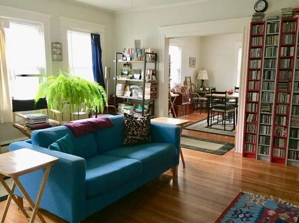 27 Knapp St, Somerville, MA 02143