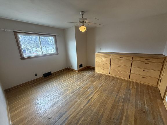 5th image of 314 Pershing Ave N #316