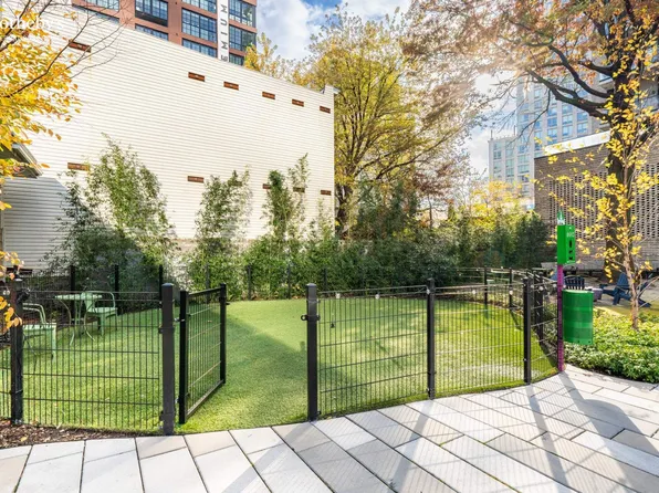 45-30 Pearson Street image 17 of 19