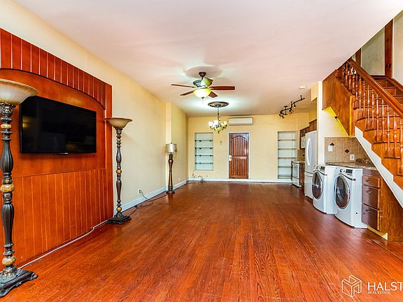 5th image of 392 Audubon Ave