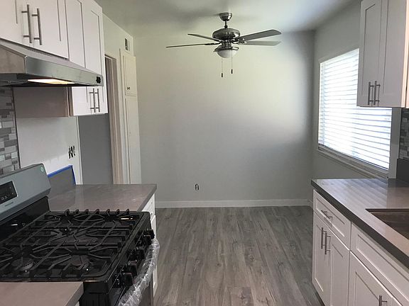 3rd image of 913 Seahorse Ct