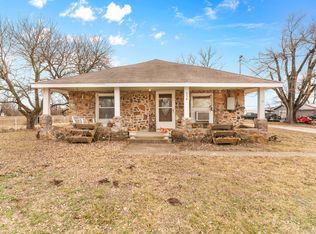 554 E Cherry St, Granby, MO 64844