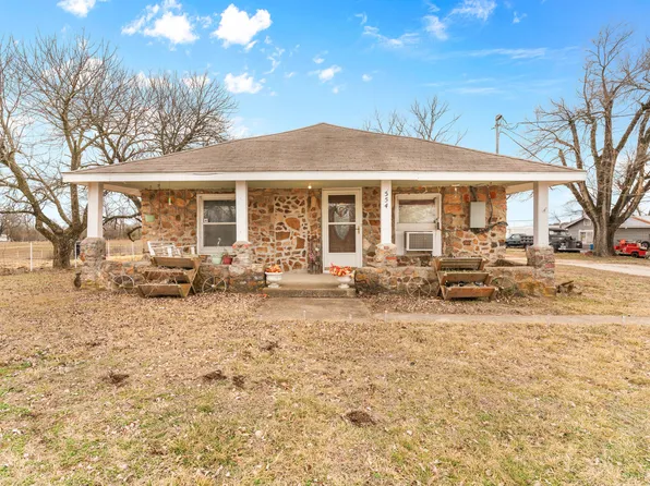 554 E Cherry Street, Granby, MO 64844