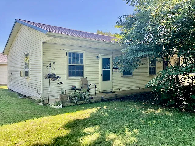 1 bed, 600 sqft, $700 — Photo 1