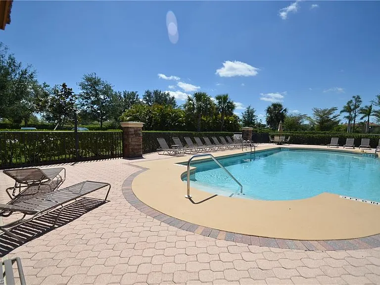 10572 Smokehouse Bay Dr #101 — Photo 21