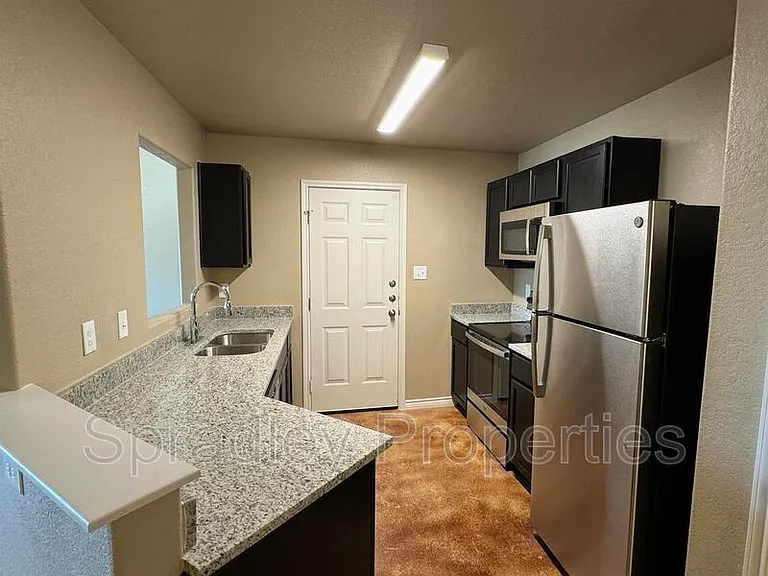 1651 Sabine Rd — Photo 3