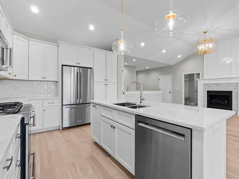 2156 Esker Trail Cpe — Photo 5