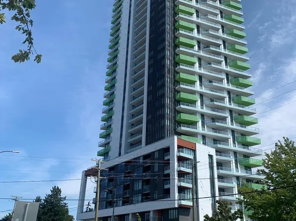 10428 Whalley Blvd #1808, Surrey, BC V3T 5S7