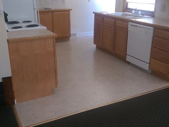 2nd image of 409-415 S 35th St #3418-3420